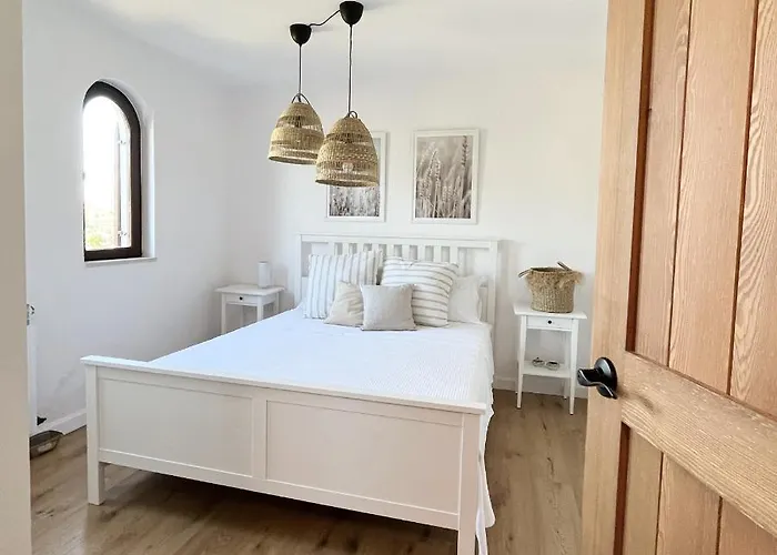 Island House Osljak בית נופש *