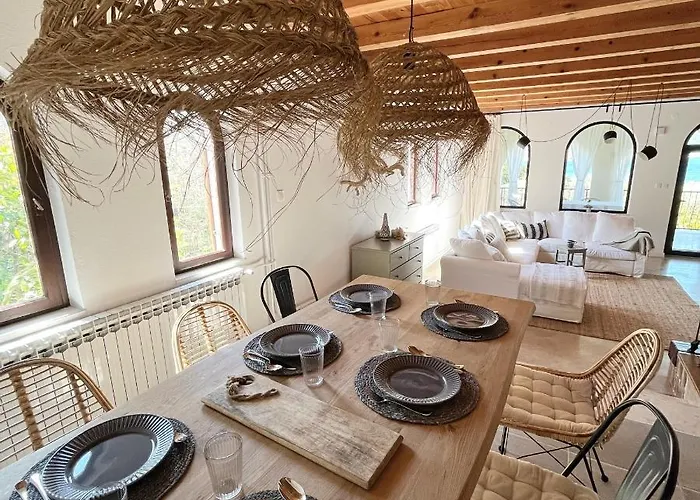 Island House Osljak בית נופש פרקו