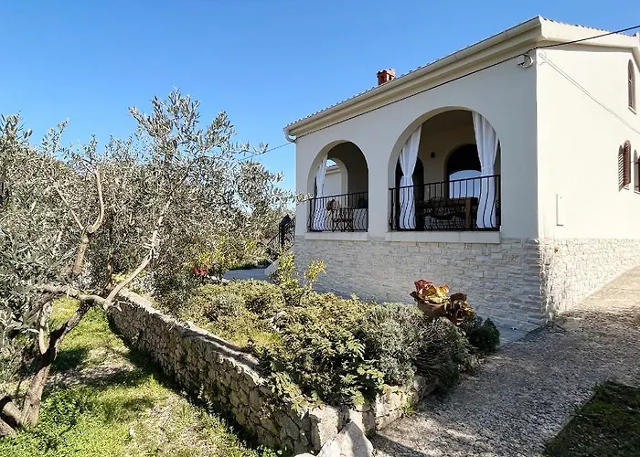 Island House Osljak *