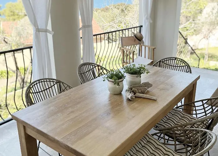 Island House Osljak Feriehus Preko